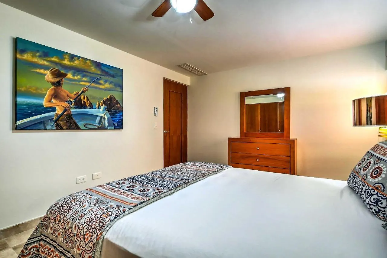 Chic Cabo Condo - Walk To Marina And Downtown! location