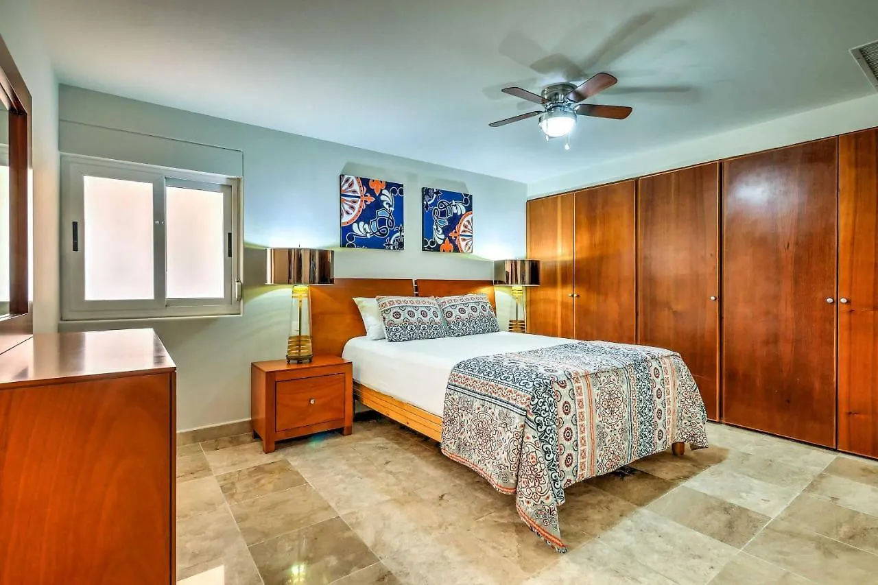 Apartment Chic Cabo Condo - Walk To Marina And Downtown! Cabo San Lucas